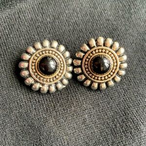 David Yurman-LIKE! Clip-on earrings.  (Not David Yurman.)